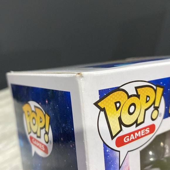 Funko Pop! Games | Marvel Contest of Champions #299: Civil Warrior - Bobble-Head - Picture 11 of 14